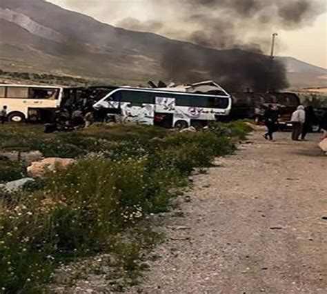 Ş­a­m­’­d­a­ ­y­a­k­ı­t­ ­t­a­n­k­e­r­i­ ­v­e­ ­y­o­l­c­u­ ­o­t­o­b­ü­s­l­e­r­i­ ­ç­a­r­p­ı­ş­t­ı­:­ ­3­0­ ­ö­l­ü­